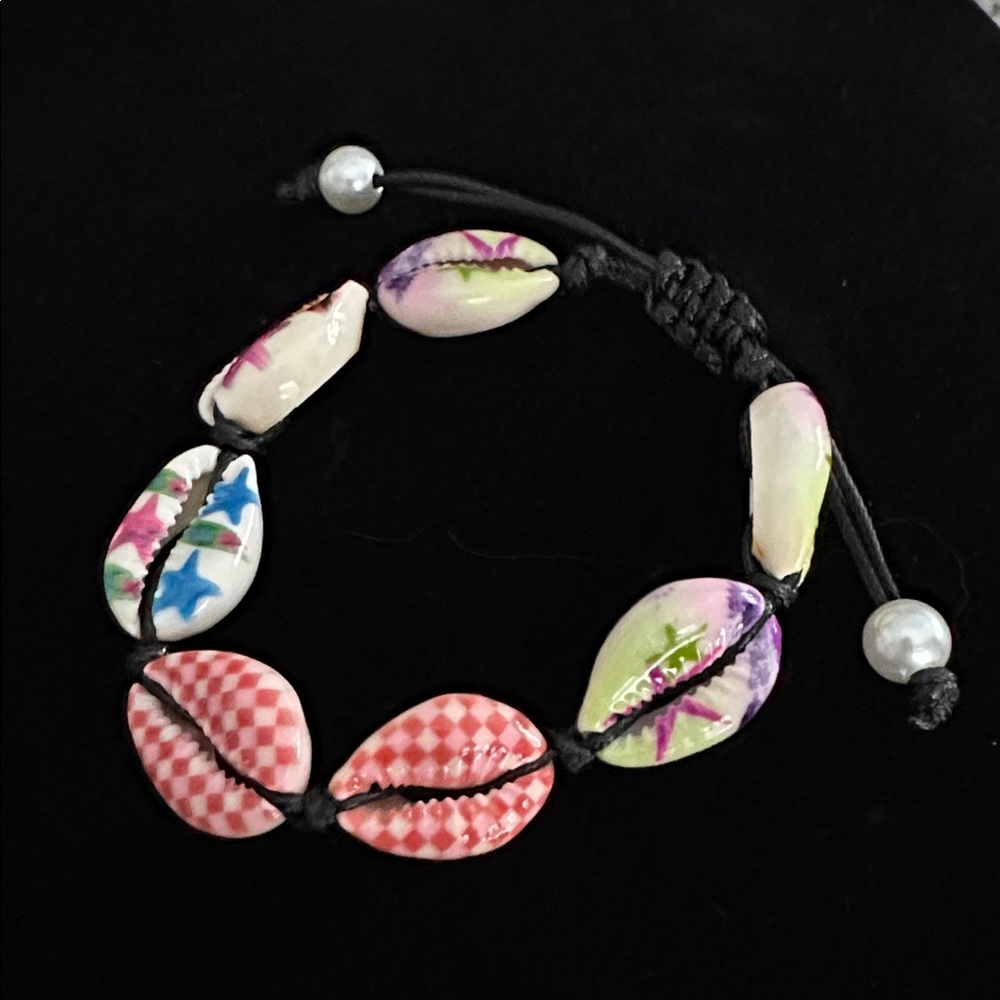 Colorful Shell Bead Bracelets - Picture 4 of 4